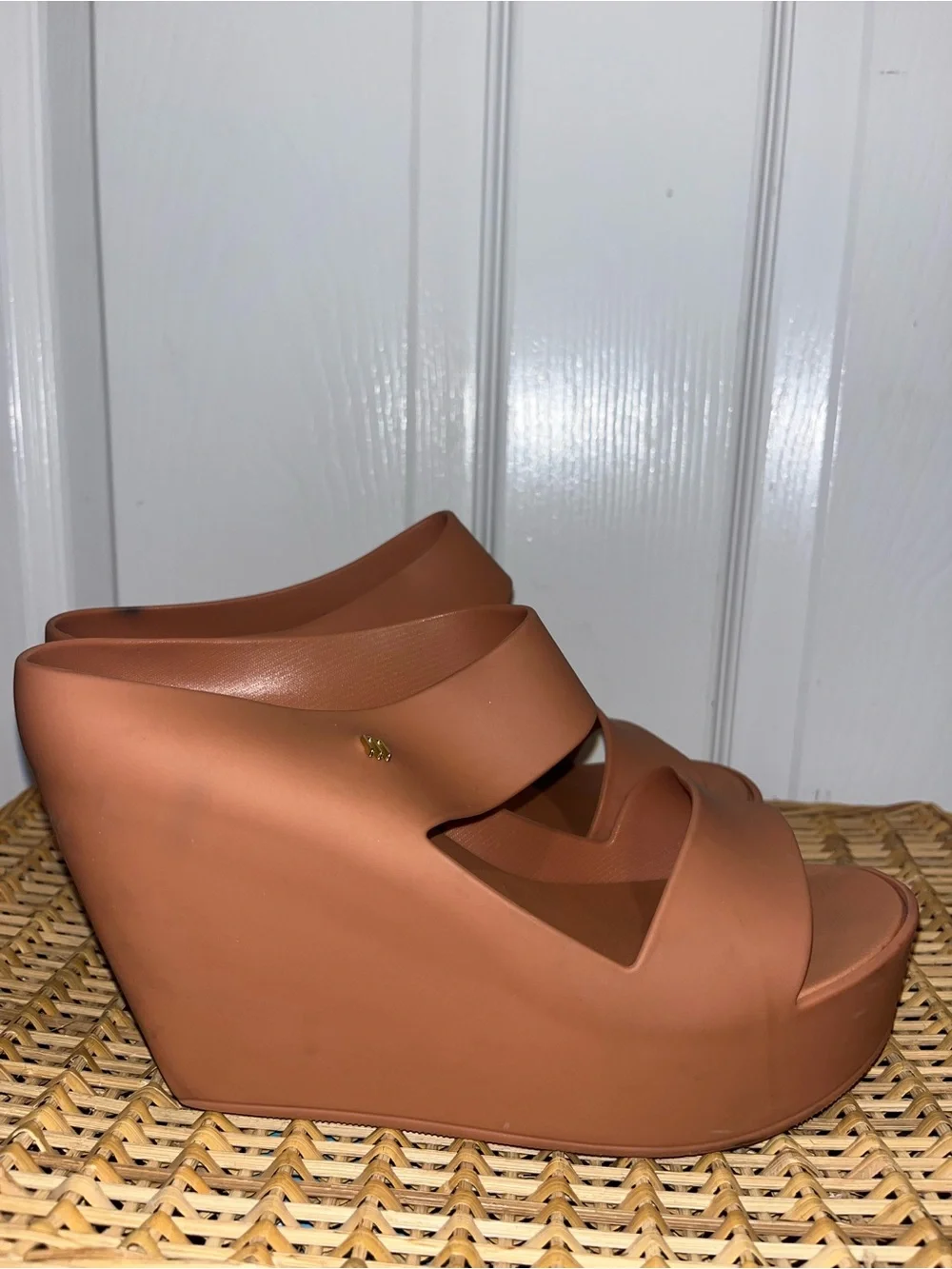 MELISSA Creative wedge